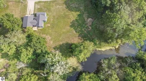 406 W Main St, Maple Rapids, MI 48853 photo 22