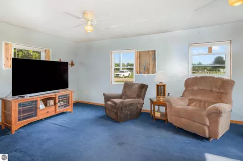 406 W Main St, Maple Rapids, MI 48853 photo 3