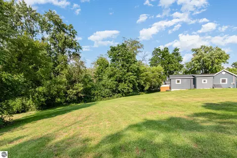 406 W Main St, Maple Rapids, MI 48853 photo 17