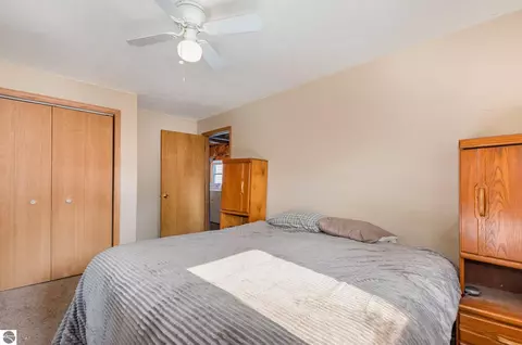 406 W Main St, Maple Rapids, MI 48853 photo 10
