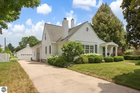 520 N Elmwood Ave, Traverse City, MI 49684