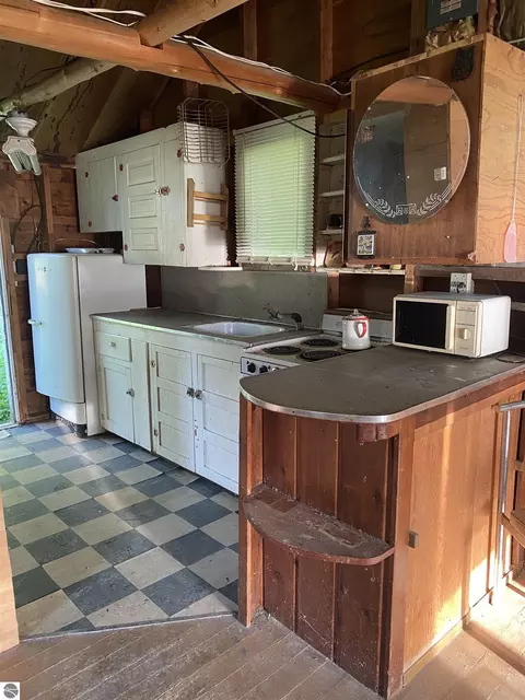 8446 Main St, Curran, MI 48728 photo 9
