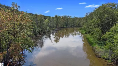 3549 River Rd, Frankfort, MI 49635