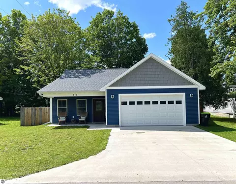 513 W Main St, Kingsley, MI 49649