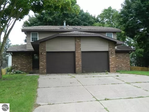 1505-1507 Patrick Ct, Mount Pleasant, MI 48858