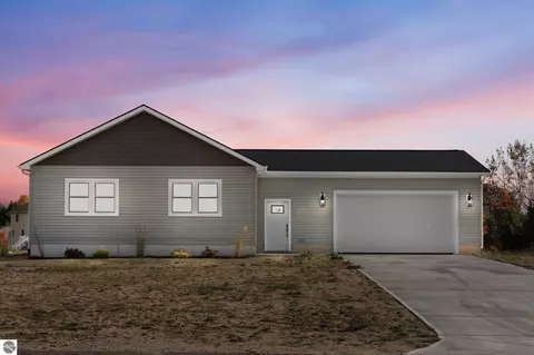 2995 Michele Marie, Grawn, MI 49637