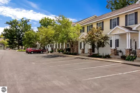 1443 Newport St #6, Traverse City, MI 49686