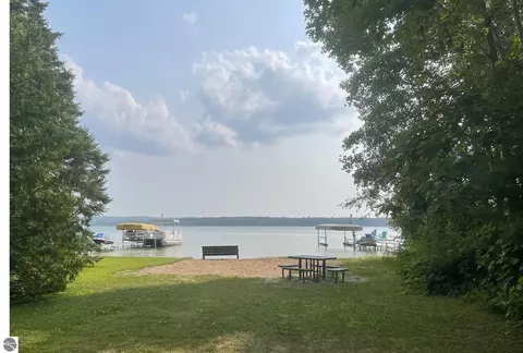 4125 White Birch, Grawn, MI 49637