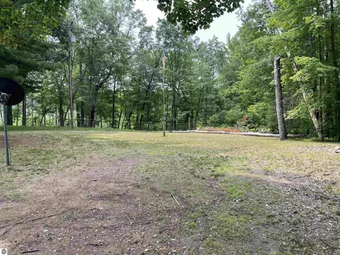 1187 Ziggy Rd, Farwell, MI 48622 photo 9