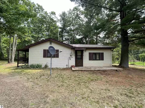 1187 Ziggy Rd, Farwell, MI 48622 photo 5