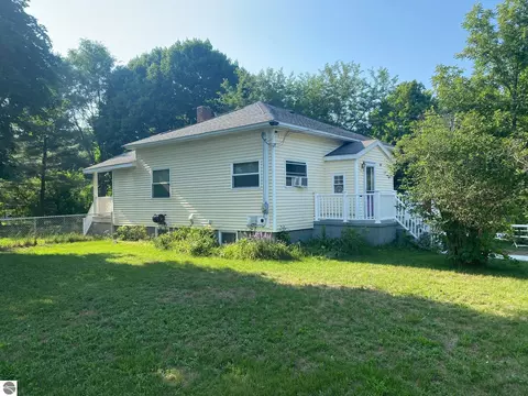 407 Boon St, Cadillac, MI 49601