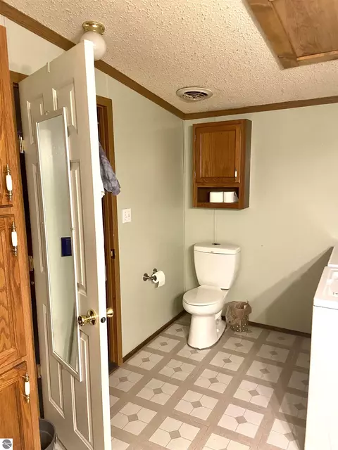20624 E Trails End, Interlochen, MI 49643 photo 13