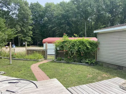 20624 E Trails End, Interlochen, MI 49643 photo 31