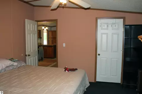 20624 E Trails End, Interlochen, MI 49643 photo 11