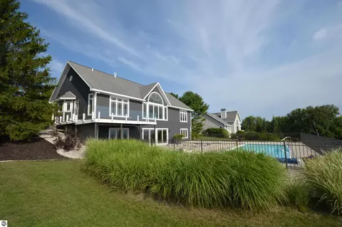 12105 E Spinnaker Ln, Suttons Bay, MI 49682