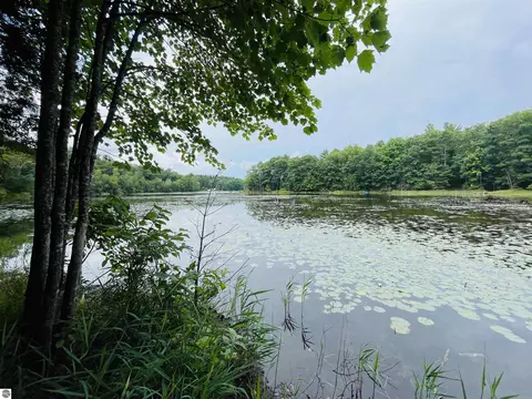 N Hobbs Highway, Traverse City, MI 49696