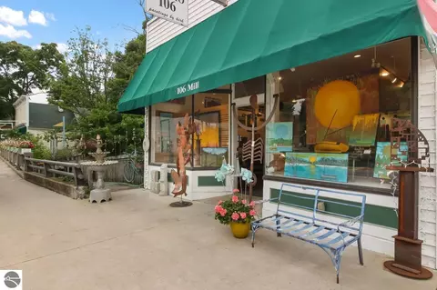 106 N Mill St, Northport, MI 49670