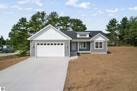1818 Hansen Cir #24, Traverse City, MI 49685