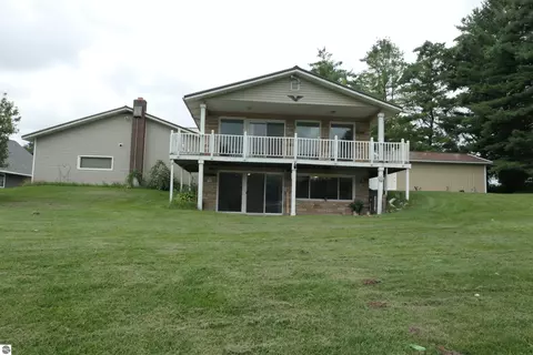4187 Wieman Rd, Beaverton, MI 48612