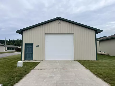 12777 S Benzonia Trl, Empire, MI 49630
