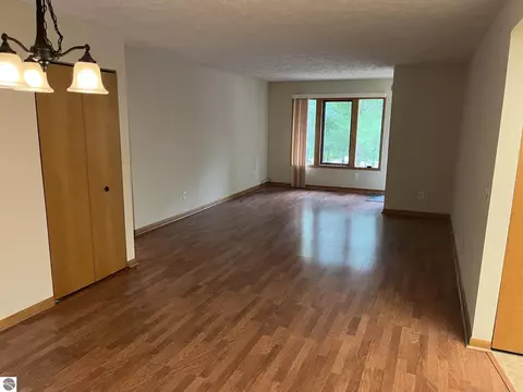 4370 Eagle Crest Dr, Williamsburg, MI 49690 photo 8