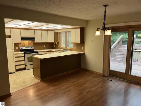 4370 Eagle Crest Dr, Williamsburg, MI 49690 photo 10