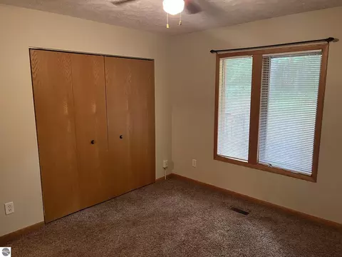 4370 Eagle Crest Dr, Williamsburg, MI 49690 photo 17