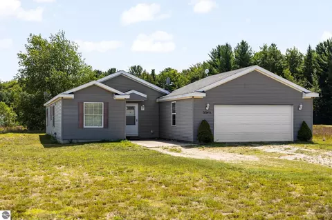 3345 SW Sawmill Ln, South Boardman, MI 49680
