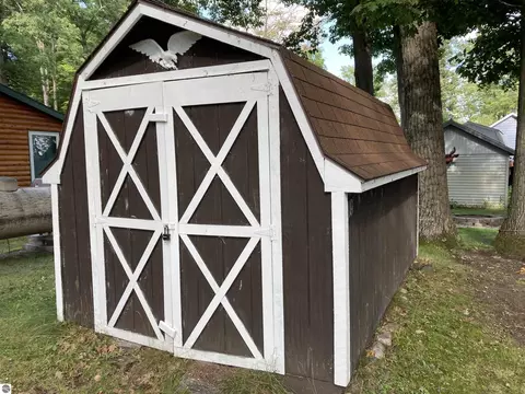 3807 Maple Ave, Lupton, MI 48635 photo 7