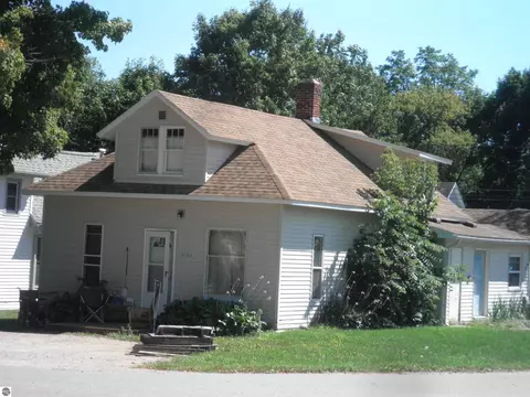 8119 Maple St, Central Lake, MI 49622
