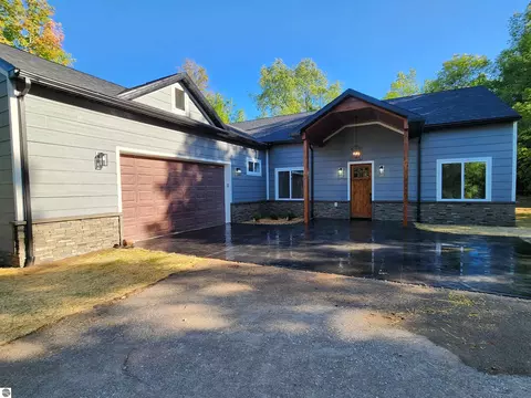 20855 Dragon Fly Rd, Interlochen, MI 49643