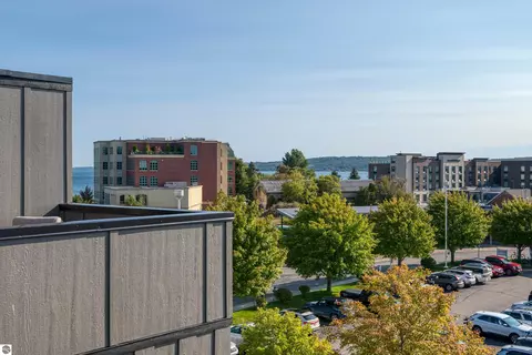 124 Gillis St #7, Traverse City, MI 49684