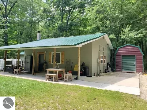 3195 W Sage Lake Rd, West Branch, MI 48661