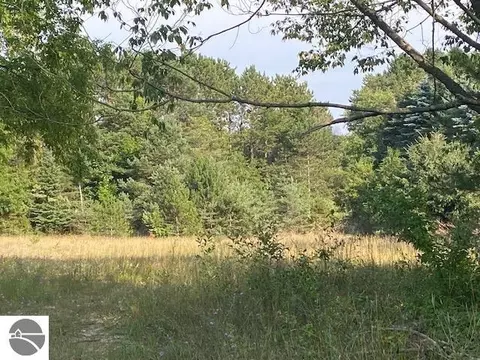 000 Palcich Rd, Frankfort, MI 49635