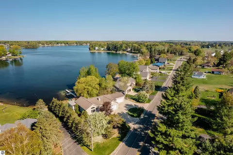 460 S East Silver Lake Rd, Traverse City, MI 49685
