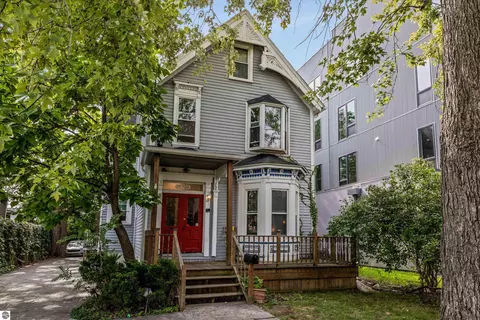 629 W Willis Rd, Detroit, MI 48201