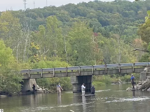 000 River Rd, Frankfort, MI 49635
