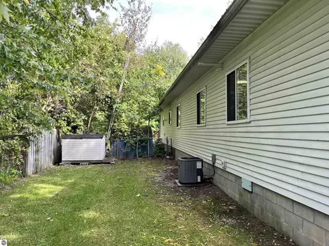 420 W Huron Rd, Au Gres, MI 48703 photo 17