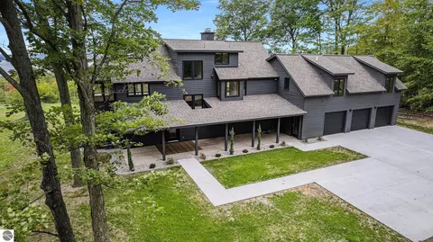 3209 W Trumbull Rd, Maple City, MI 49664