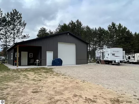 6230 Hudson Rd, South Boardman, MI 49680