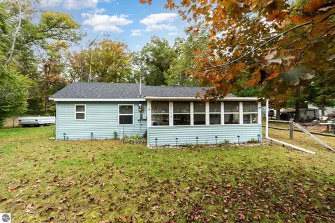 6973 Carpenter Rd, Harrison, MI 48625