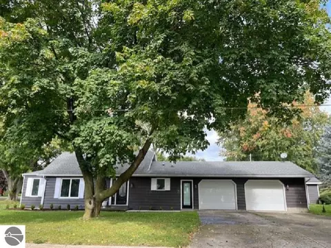 123 S Lincoln St, Saint Louis, MI 48880