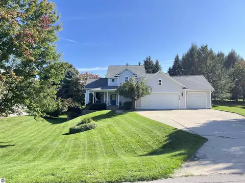 4364 Stoneridge Dr, Traverse City, MI 49684