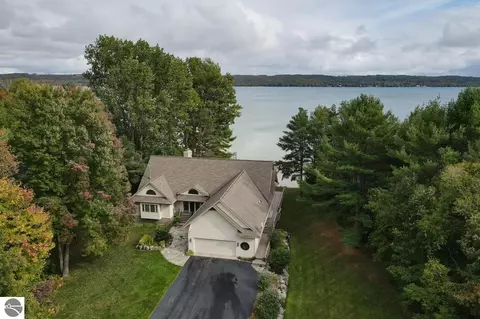 3020 Torch Pointe Ln, Kewadin, MI 49648