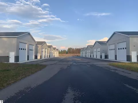 5961 Storage Loop Dr, Traverse City, MI 49685