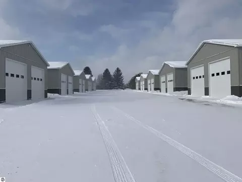 5958 Storage Loop Dr, Traverse City, MI 49685