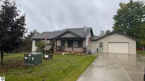 203 Laura June Dr, Leroy, MI 49655 photo 1