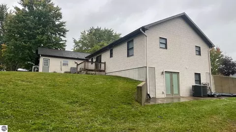 203 Laura June Dr, Leroy, MI 49655 photo 8