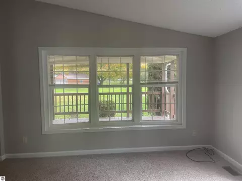 8160 Upton Dr, Shepherd, MI 48883 photo 7