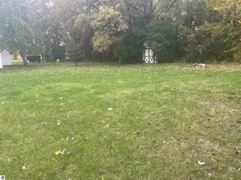 8160 Upton Dr, Shepherd, MI 48883 photo 36